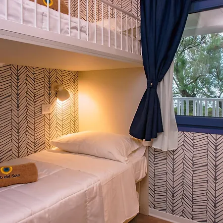 Club Del Sole Stork Family Collection Hotel Giulianova Exterior photo