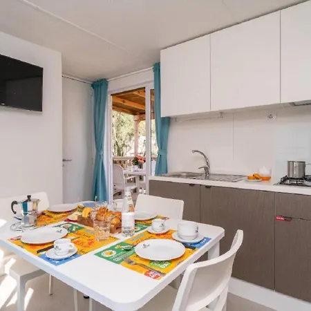 Club Del Sole Stork Family Collection Hotel Giulianova Exterior photo