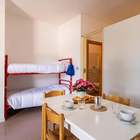 Club Del Sole Stork Family Collection Hotel Giulianova Exterior photo