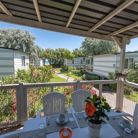 Club Del Sole Stork Family Collection Hotel Giulianova Exterior photo