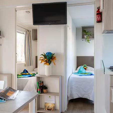 Club Del Sole Stork Family Collection Hotel Giulianova Exterior photo