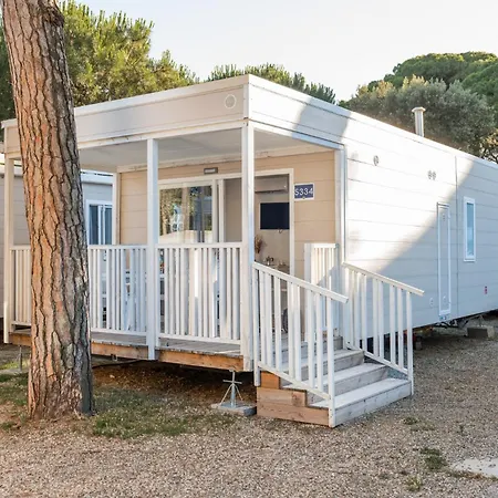 Club Del Sole Stork Family Collection Hotel Giulianova Exterior photo
