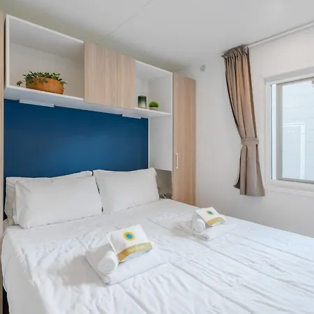 Club Del Sole Stork Family Collection Hotel Giulianova Exterior photo
