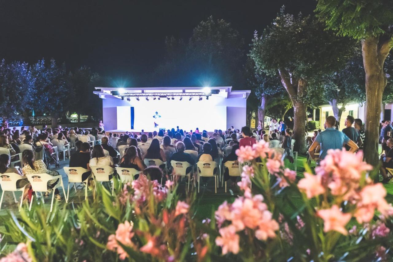 Ferienpark Club Del Sole Stork Family Collection